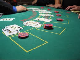 Ilustrasi pengalaman bermain slot online yang menyenangkan dan bertanggung jawab di menaratoto